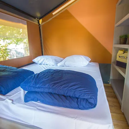 פארק נופש Easyatent Porto Sole ורסאר