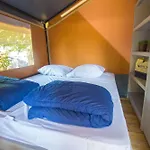 פארק נופש Easyatent Porto Sole ורסאר